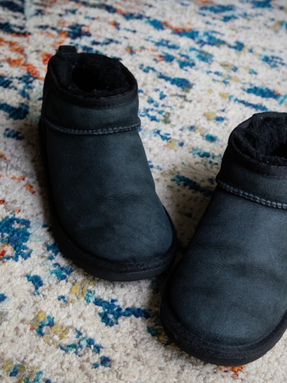 UGG Kids Classic Ultra Mini Boot - Picture 5 of 10